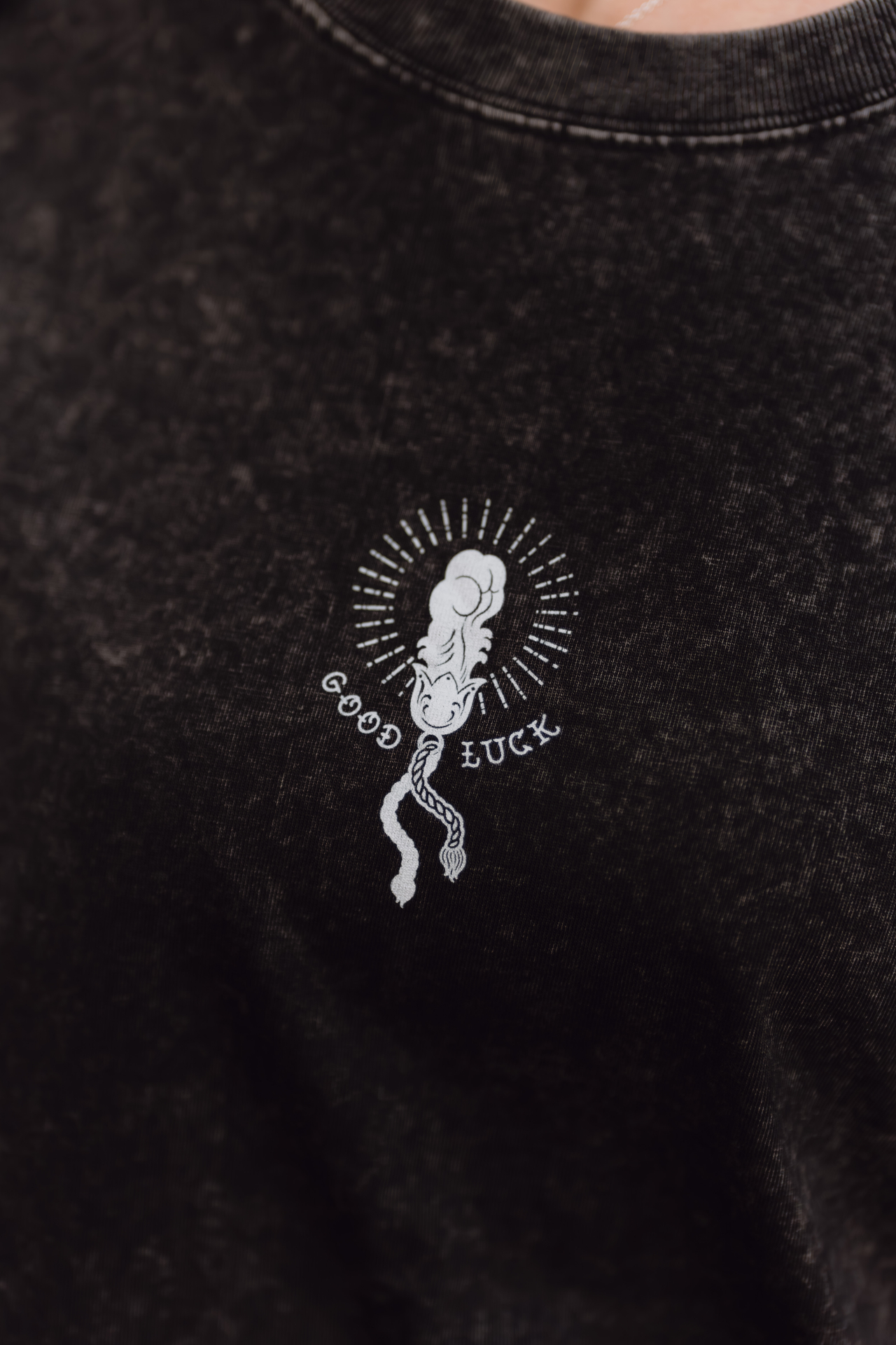 MILINOINK donker shirt - front print