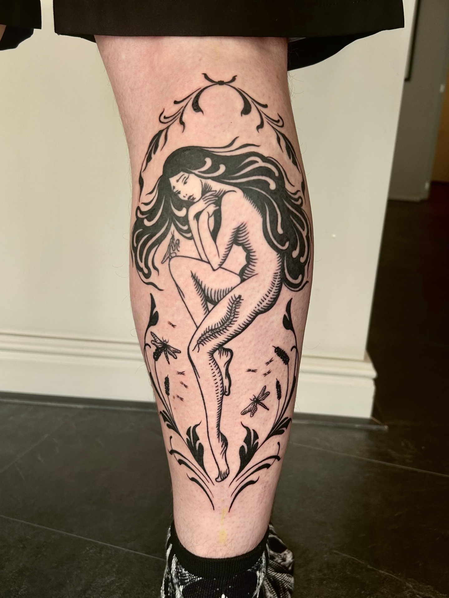 Blackwork tattoo door @ink.label